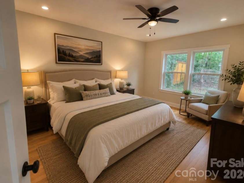48 Middlemont Avenue, Asheville, NC 28806.  MLS# CAR4403583, YatesRealty ID 37011. 