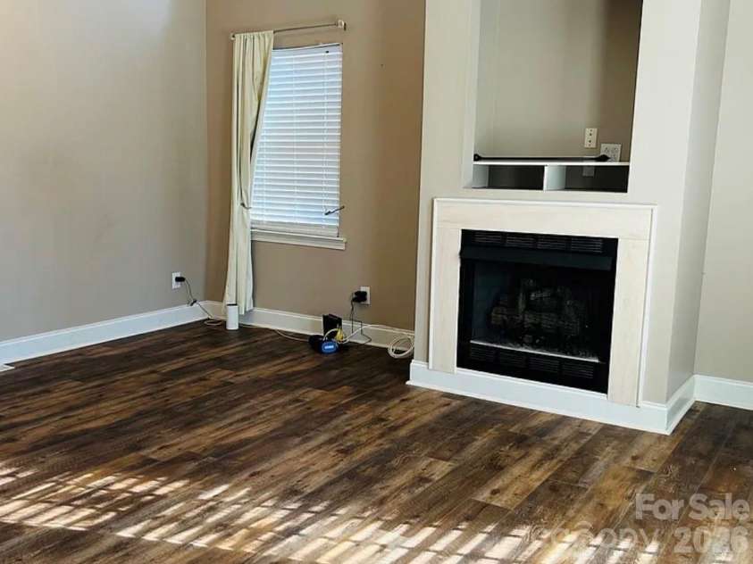 9126 Providence Road, Waxhaw, NC 28173.  MLS# CAR4402899, YatesRealty ID 37012. Primary Bedroom in Apt 2