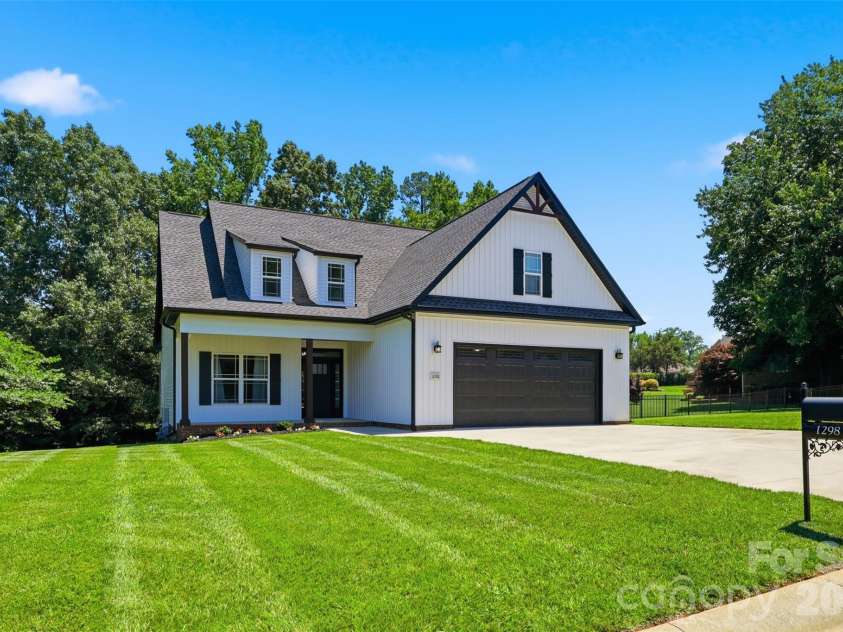1298 Cole Avenue, Rock Hill, SC 29732.  MLS# CAR4389777, YatesRealty ID 37013. 
