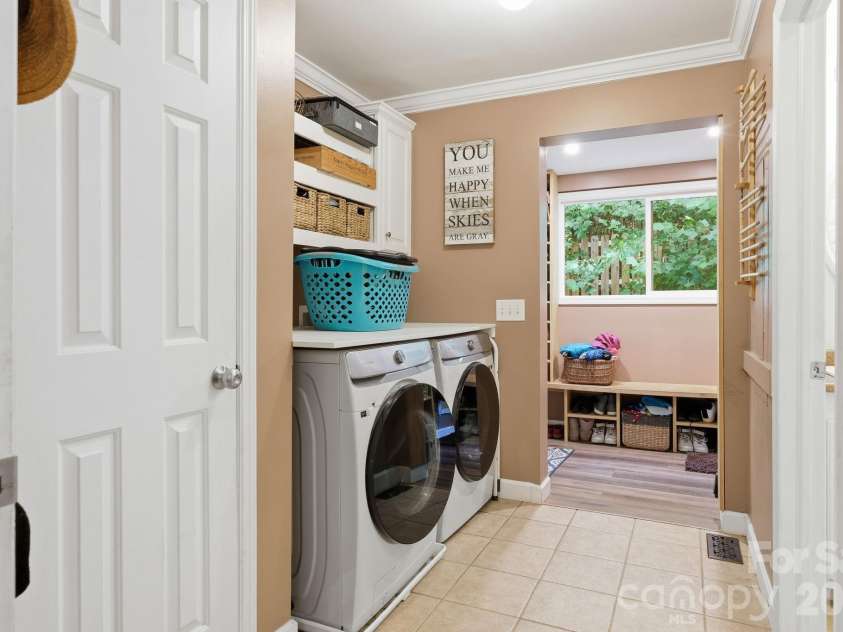 2 Coneflower Court, Black Mountain, NC 28711.  MLS# CAR4400638, YatesRealty ID 37014. 
