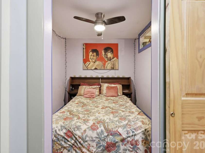 2 Coneflower Court, Black Mountain, NC 28711.  MLS# CAR4400638, YatesRealty ID 37014. 