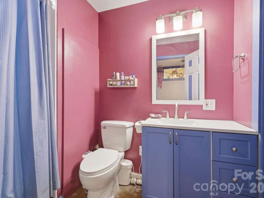 2 Coneflower Court, Black Mountain, NC 28711.  MLS# CAR4400638, YatesRealty ID 37014. 
