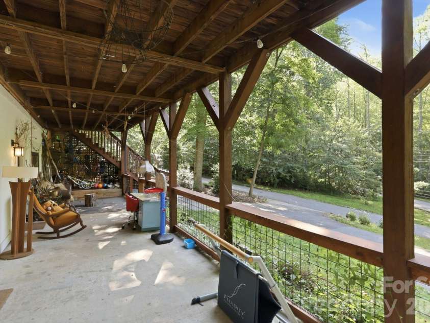 2 Coneflower Court, Black Mountain, NC 28711.  MLS# CAR4400638, YatesRealty ID 37014. 
