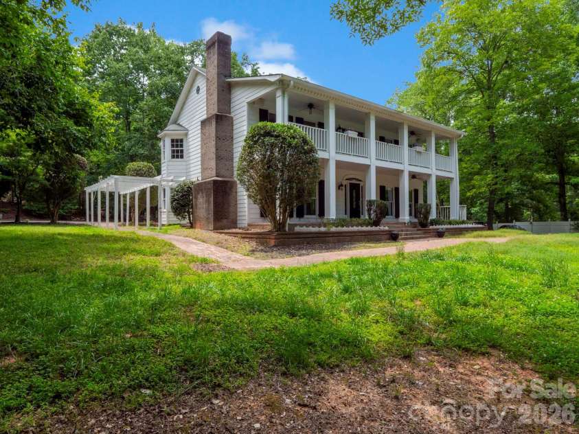 9124 Providence Road, Waxhaw, NC 28173.  MLS# CAR4402587, YatesRealty ID 37015. 