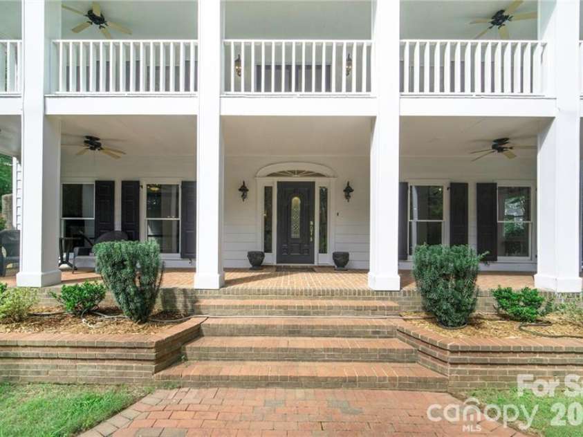 9124 Providence Road, Waxhaw, NC 28173.  MLS# CAR4402587, YatesRealty ID 37015. 