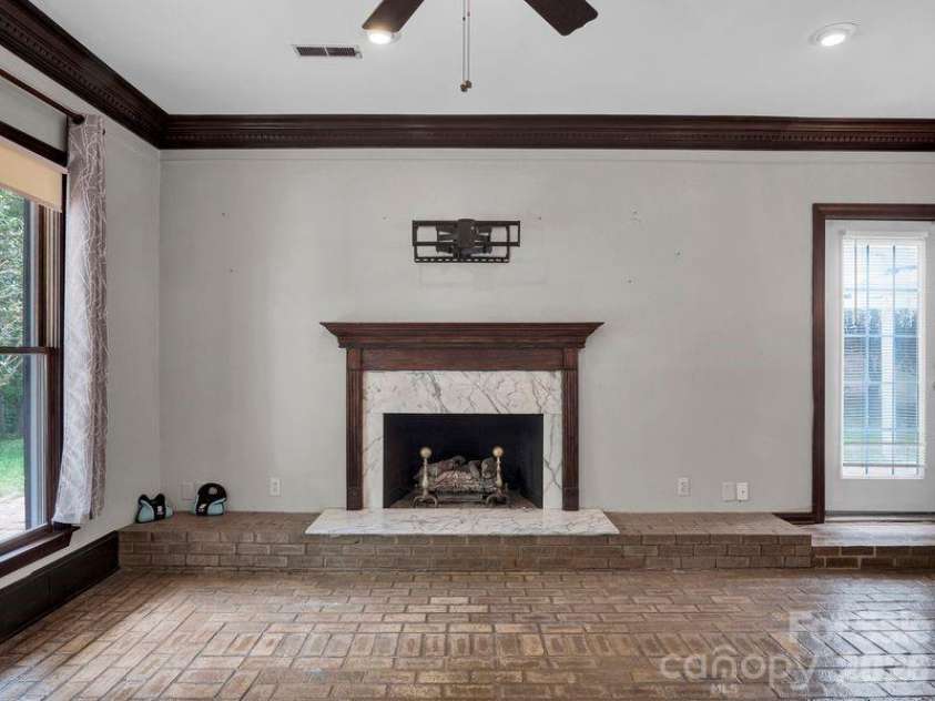 9124 Providence Road, Waxhaw, NC 28173.  MLS# CAR4402587, YatesRealty ID 37015. 