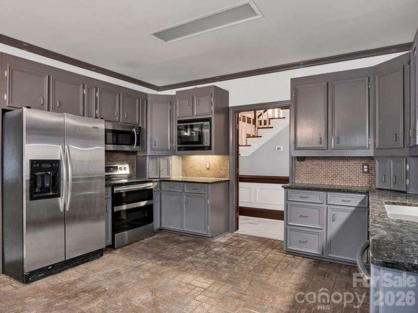 9124 Providence Road, Waxhaw, NC 28173.  MLS# CAR4402587, YatesRealty ID 37015. 