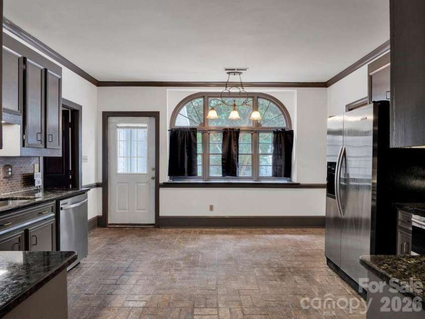 9124 Providence Road, Waxhaw, NC 28173.  MLS# CAR4402587, YatesRealty ID 37015. 