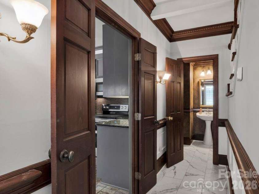 9124 Providence Road, Waxhaw, NC 28173.  MLS# CAR4402587, YatesRealty ID 37015. 