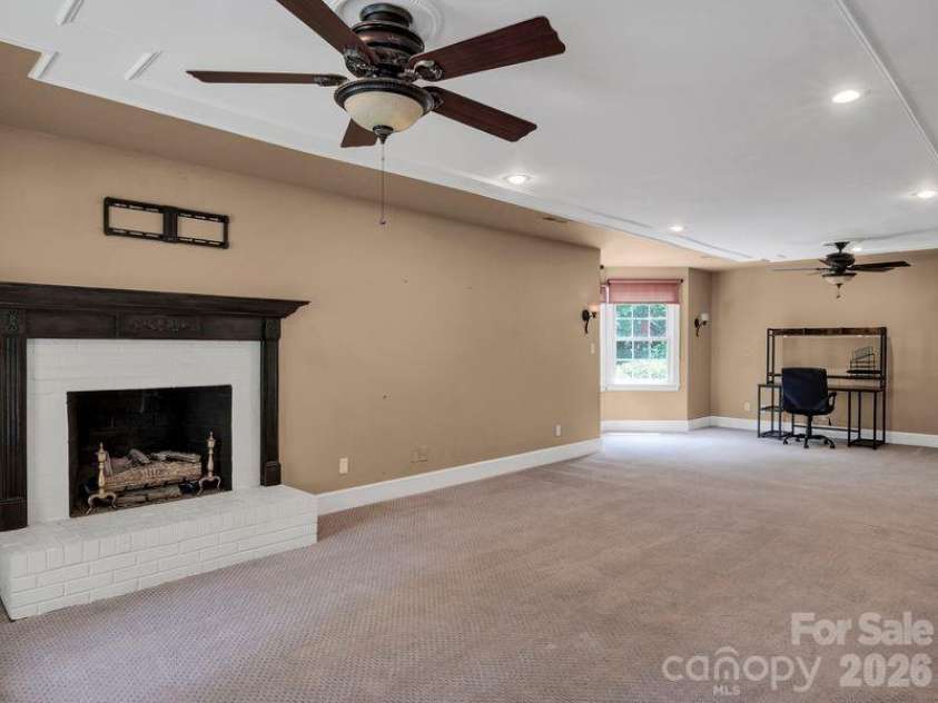 9124 Providence Road, Waxhaw, NC 28173.  MLS# CAR4402587, YatesRealty ID 37015. 