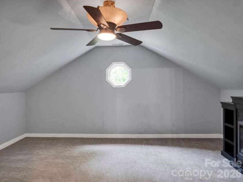 9124 Providence Road, Waxhaw, NC 28173.  MLS# CAR4402587, YatesRealty ID 37015. 