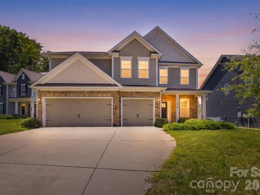 1410 Emma Lane, Lake Wylie, SC 29710.  MLS# CAR4399849, YatesRealty ID 37016. 