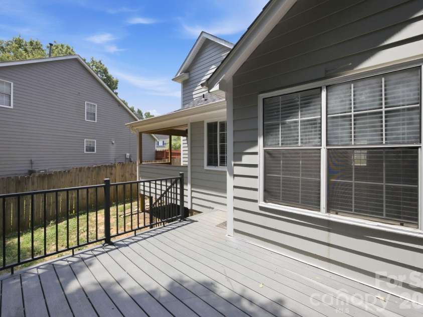 8313 Houndstooth Drive, Charlotte, NC 28227.  MLS# CAR4401386, YatesRealty ID 37018. Back Deck