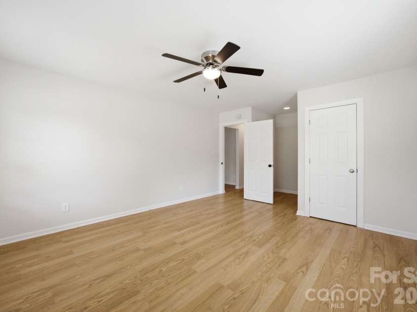 8313 Houndstooth Drive, Charlotte, NC 28227.  MLS# CAR4401386, YatesRealty ID 37018. Bedroom