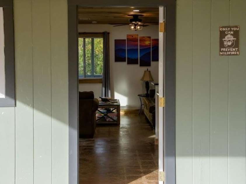 43 Flaming Arrow Drive, Whittier, NC 28789.  MLS# CAR4237386, YatesRealty ID 3702. 