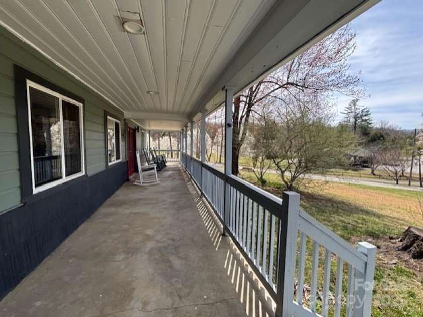 43 Flaming Arrow Drive, Whittier, NC 28789.  MLS# CAR4237386, YatesRealty ID 3702. 