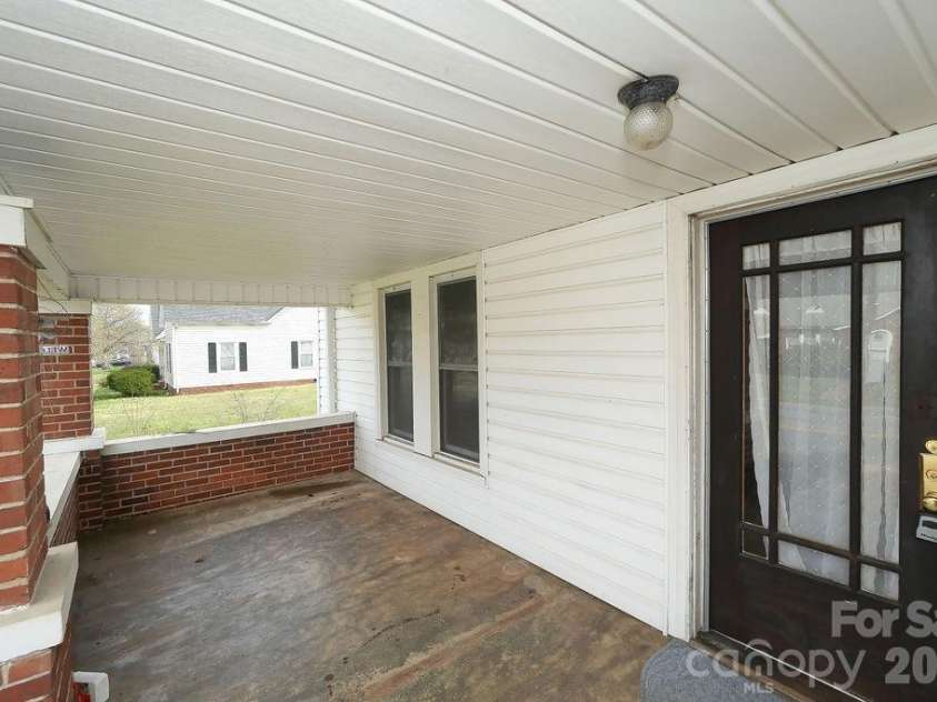 606 Main Street, China Grove, NC 28023.  MLS# CAR4355852, YatesRealty ID 3702. 