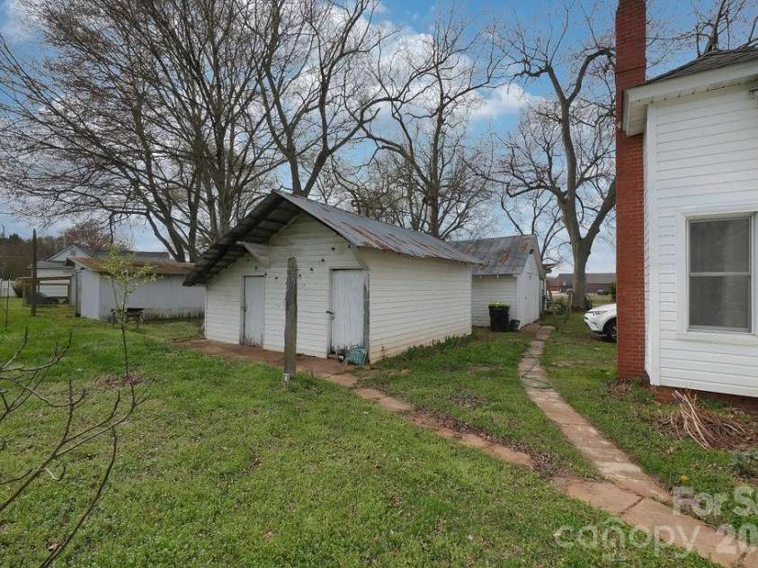 606 Main Street, China Grove, NC 28023.  MLS# CAR4355852, YatesRealty ID 3702. 