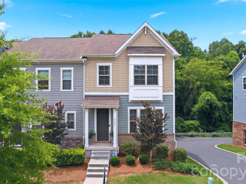 9524 Ainslie Downs Street, Charlotte, NC 28273.  MLS# CAR4396903, YatesRealty ID 37020. 