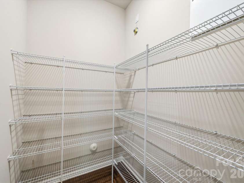 9524 Ainslie Downs Street, Charlotte, NC 28273.  MLS# CAR4396903, YatesRealty ID 37020. 