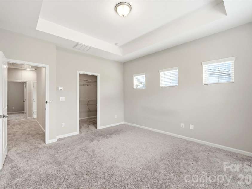 9524 Ainslie Downs Street, Charlotte, NC 28273.  MLS# CAR4396903, YatesRealty ID 37020. 