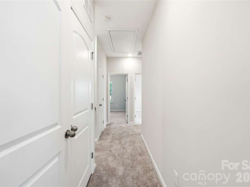 9524 Ainslie Downs Street, Charlotte, NC 28273.  MLS# CAR4396903, YatesRealty ID 37020. 