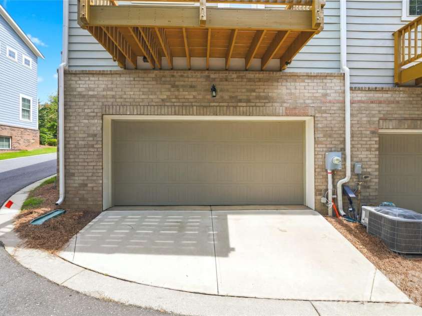 9524 Ainslie Downs Street, Charlotte, NC 28273.  MLS# CAR4396903, YatesRealty ID 37020. 