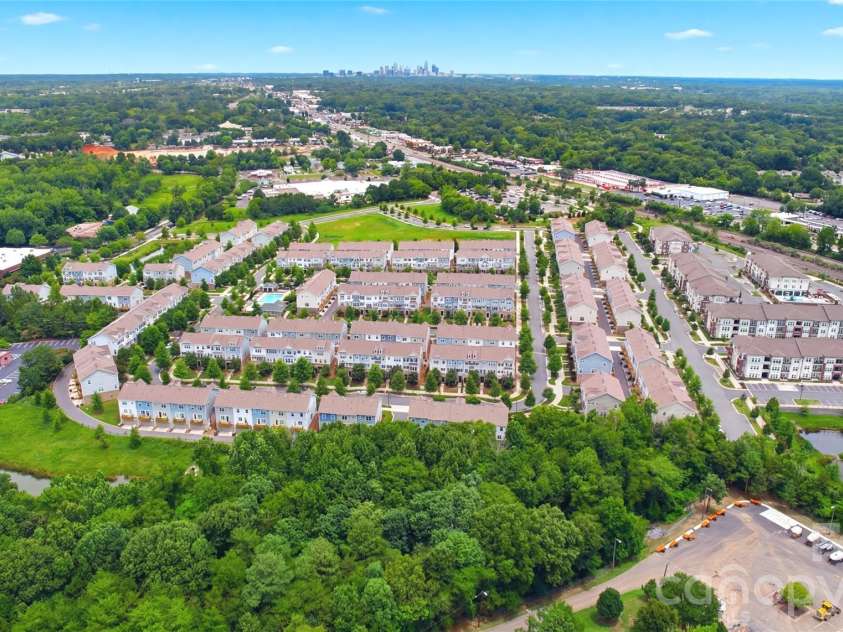 9524 Ainslie Downs Street, Charlotte, NC 28273.  MLS# CAR4396903, YatesRealty ID 37020. 