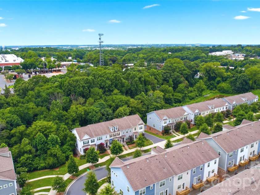 9524 Ainslie Downs Street, Charlotte, NC 28273.  MLS# CAR4396903, YatesRealty ID 37020. 