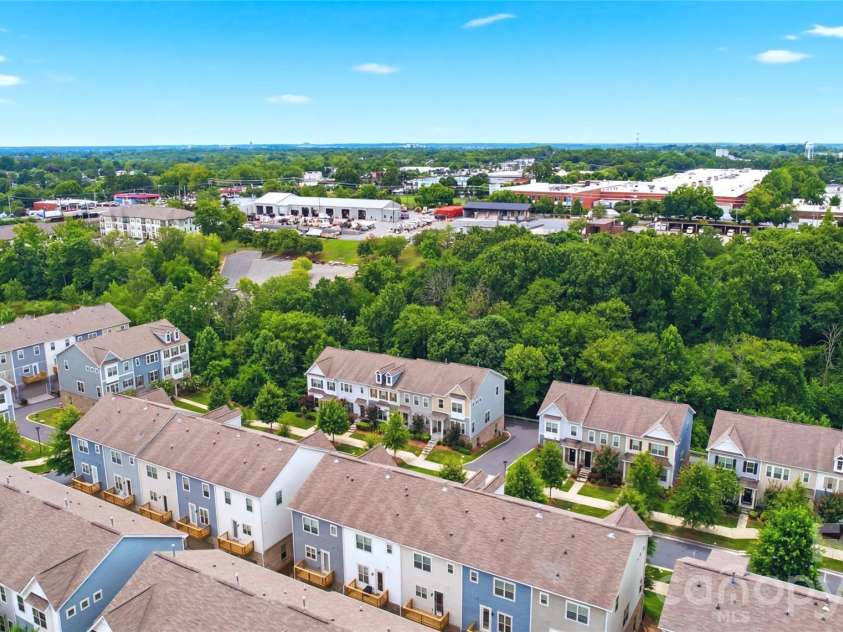 9524 Ainslie Downs Street, Charlotte, NC 28273.  MLS# CAR4396903, YatesRealty ID 37020. 