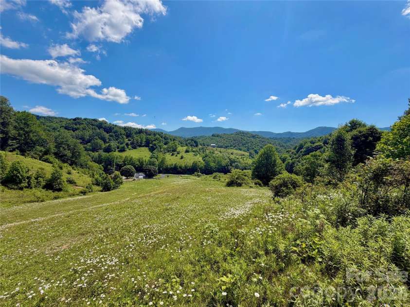 419 Fletcher Branch Road, Vilas, NC 28692.  MLS# CAR4403779, YatesRealty ID 37022. 