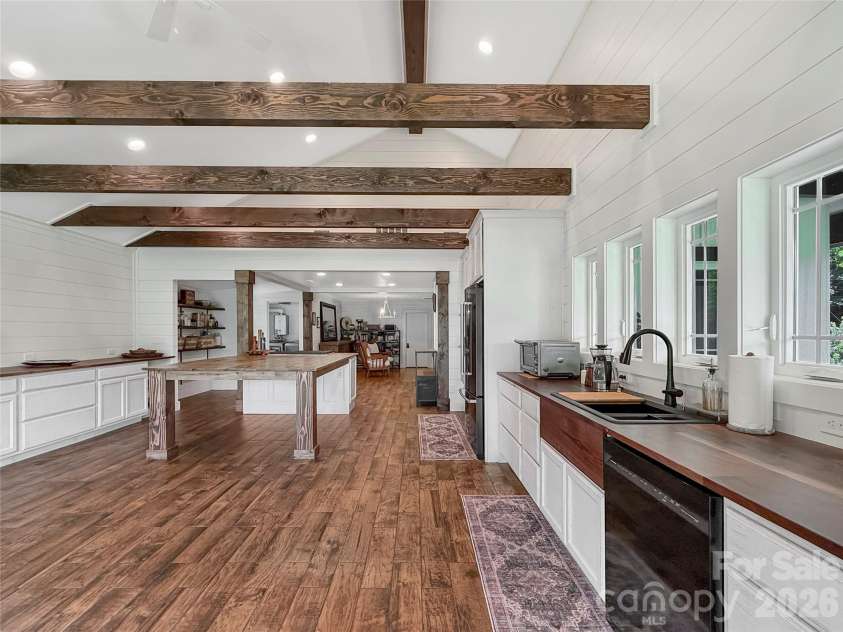 419 Fletcher Branch Road, Vilas, NC 28692.  MLS# CAR4403779, YatesRealty ID 37022. 