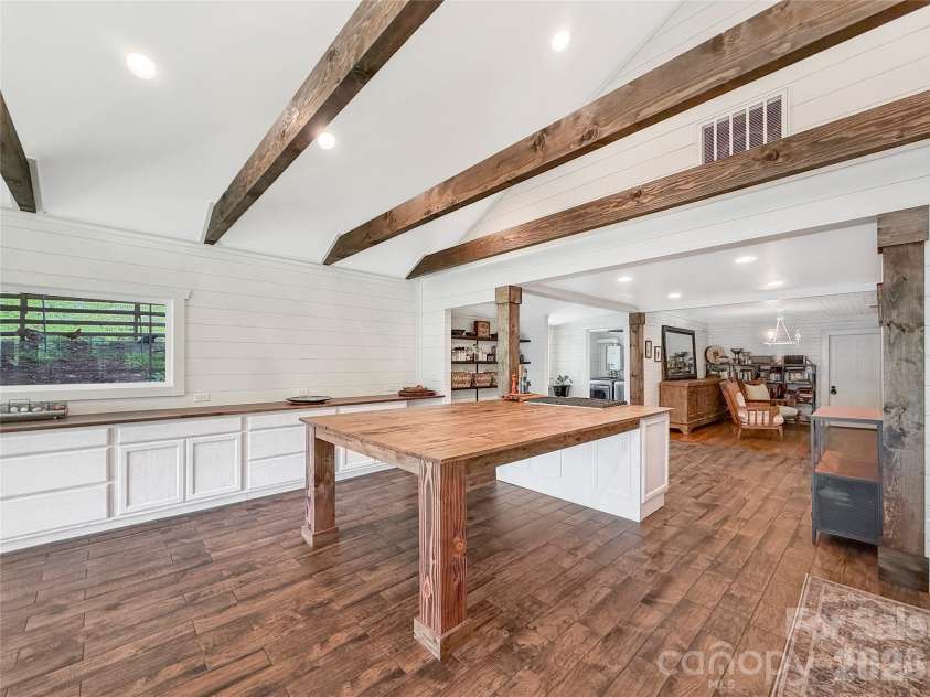 419 Fletcher Branch Road, Vilas, NC 28692.  MLS# CAR4403779, YatesRealty ID 37022. 