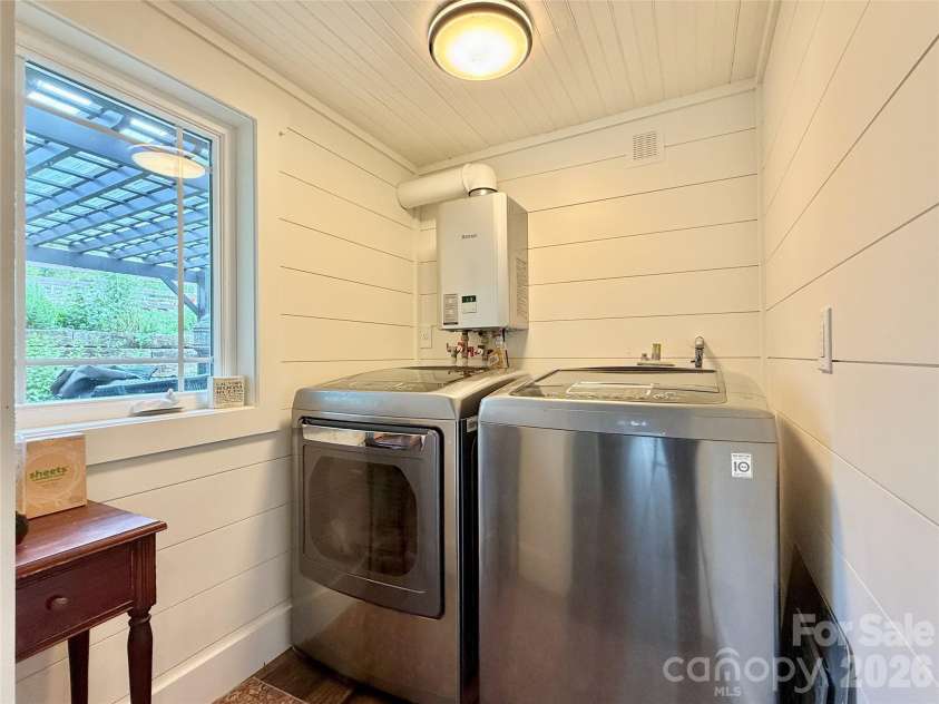 419 Fletcher Branch Road, Vilas, NC 28692.  MLS# CAR4403779, YatesRealty ID 37022. 