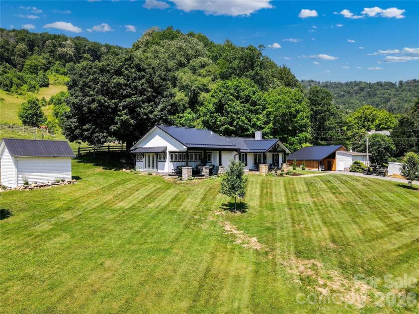 419 Fletcher Branch Road, Vilas, NC 28692.  MLS# CAR4403779, YatesRealty ID 37022. 