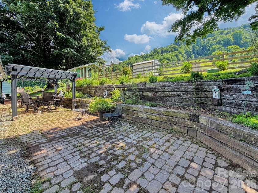 419 Fletcher Branch Road, Vilas, NC 28692.  MLS# CAR4403779, YatesRealty ID 37022. 