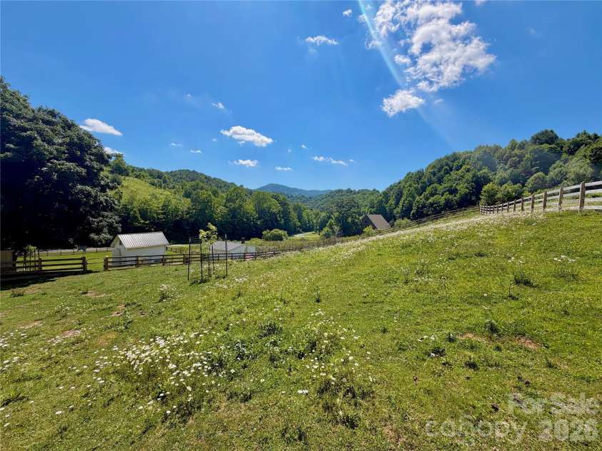 419 Fletcher Branch Road, Vilas, NC 28692.  MLS# CAR4403779, YatesRealty ID 37022. 