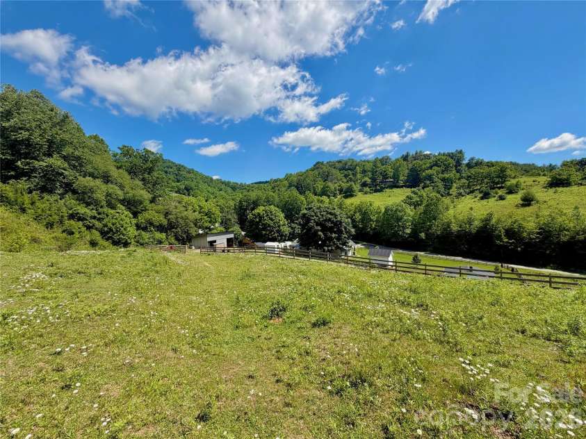 419 Fletcher Branch Road, Vilas, NC 28692.  MLS# CAR4403779, YatesRealty ID 37022. 