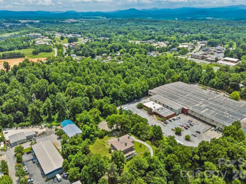 31 Meadows Blake House Lane, Fletcher, NC 28732.  MLS# CAR4402422, YatesRealty ID 37023. 