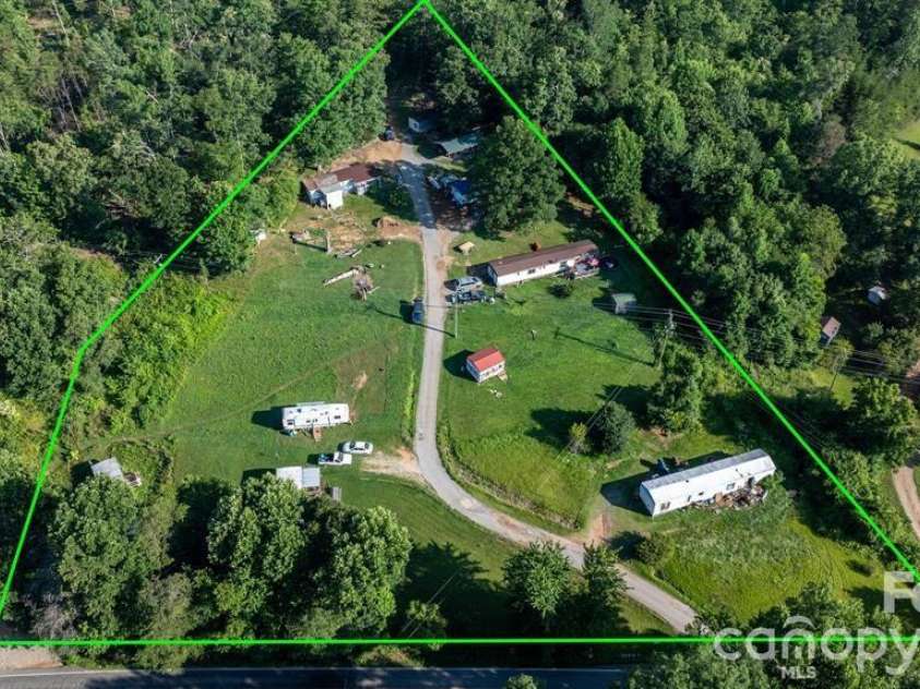 14 Calhoun Drive, Marion, NC 28752.  MLS# CAR4403910, YatesRealty ID 37024. 