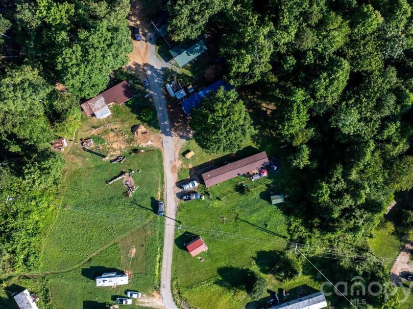 14 Calhoun Drive, Marion, NC 28752.  MLS# CAR4403910, YatesRealty ID 37024. 