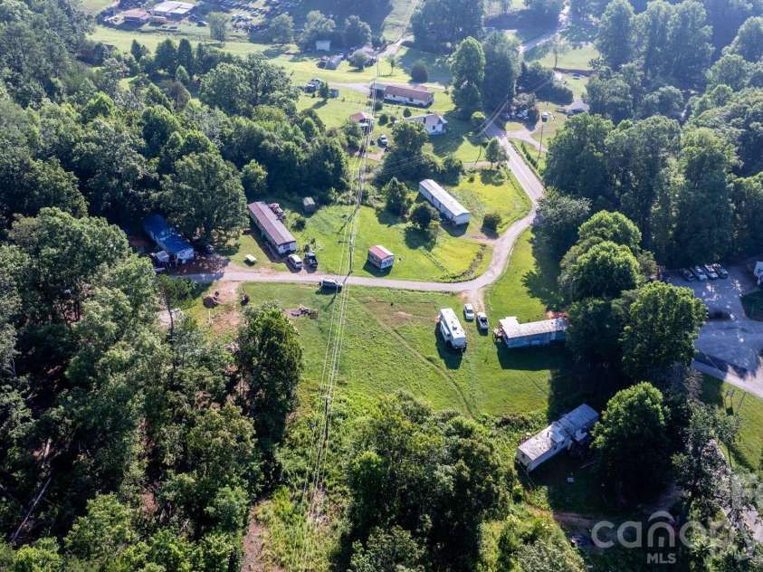 14 Calhoun Drive, Marion, NC 28752.  MLS# CAR4403910, YatesRealty ID 37024. 
