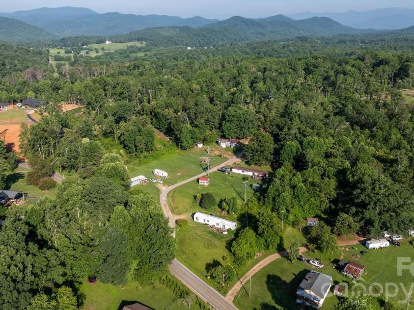 14 Calhoun Drive, Marion, NC 28752.  MLS# CAR4403910, YatesRealty ID 37024. 