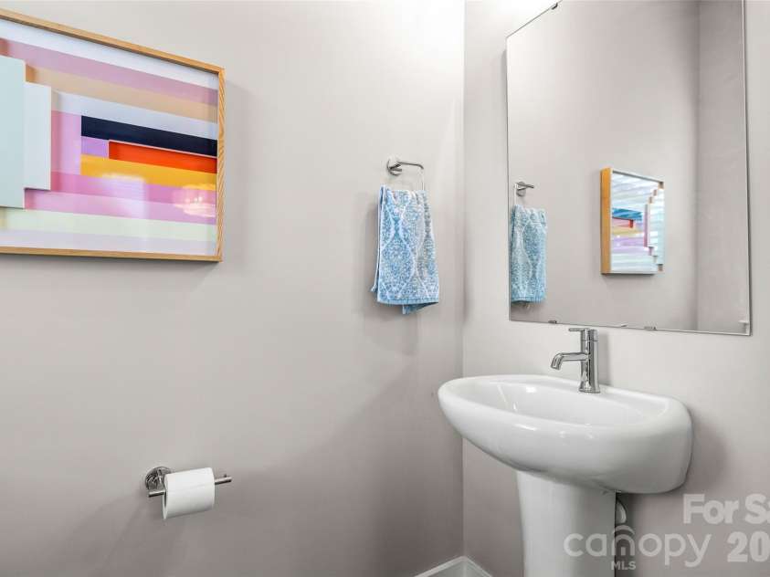 2103 Isom Street, Charlotte, NC 28208.  MLS# CAR4401792, YatesRealty ID 37025. 