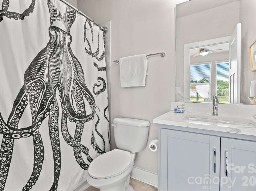 2103 Isom Street, Charlotte, NC 28208.  MLS# CAR4401792, YatesRealty ID 37025. 