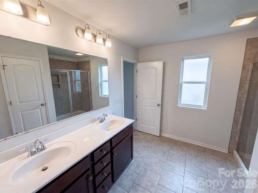5627 Barclay Court, Fort Mill, SC 29707.  MLS# CAR4404202, YatesRealty ID 37026. 