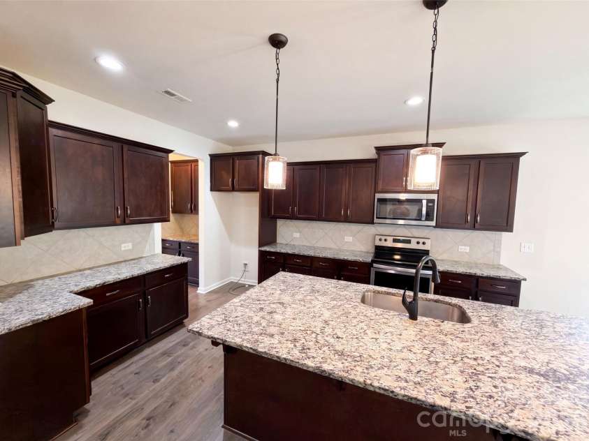 5627 Barclay Court, Fort Mill, SC 29707.  MLS# CAR4404202, YatesRealty ID 37026. 