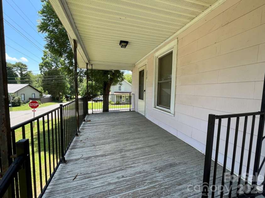 208 Bell Street, Mount Holly, NC 28120.  MLS# CAR4401123, YatesRealty ID 37027. 