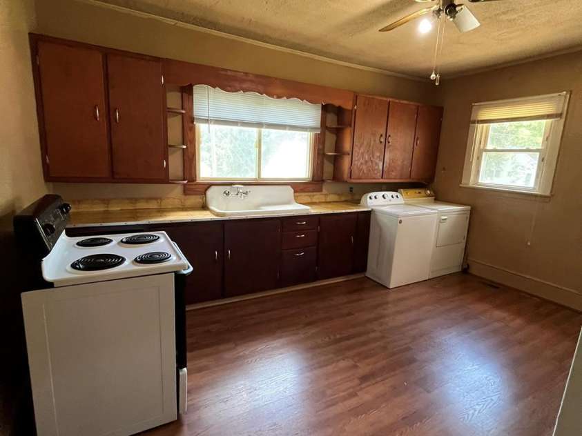 208 Bell Street, Mount Holly, NC 28120.  MLS# CAR4401123, YatesRealty ID 37027. 