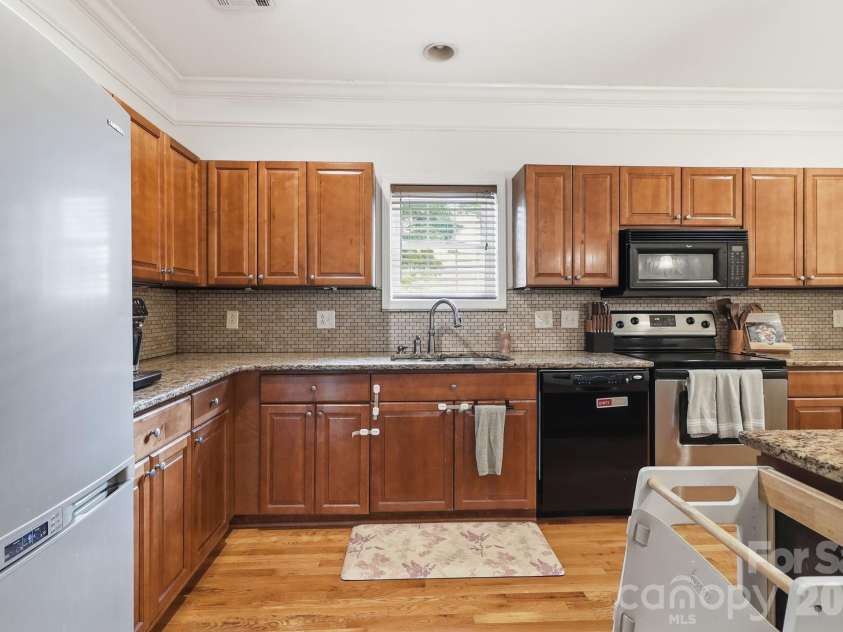 4311 Laurel Hill Lane, Charlotte, NC 28217.  MLS# CAR4399635, YatesRealty ID 37028. 